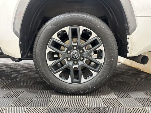 Used 2025 Toyota Tundra Limited image 25