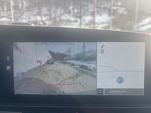 Used 2025 Hyundai Elantra SEL image 24