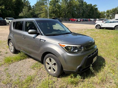 Used 2016 Kia Soul w/ Option Group 020 FWD image 1