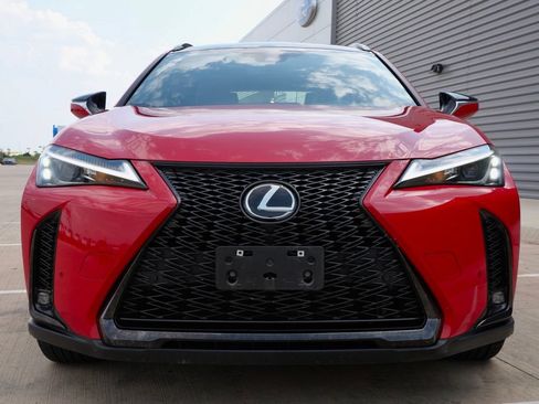 Used 2023 Lexus UX 250h F Sport FWD image 4