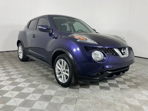 Used 2015 Nissan Juke S FWD image 12