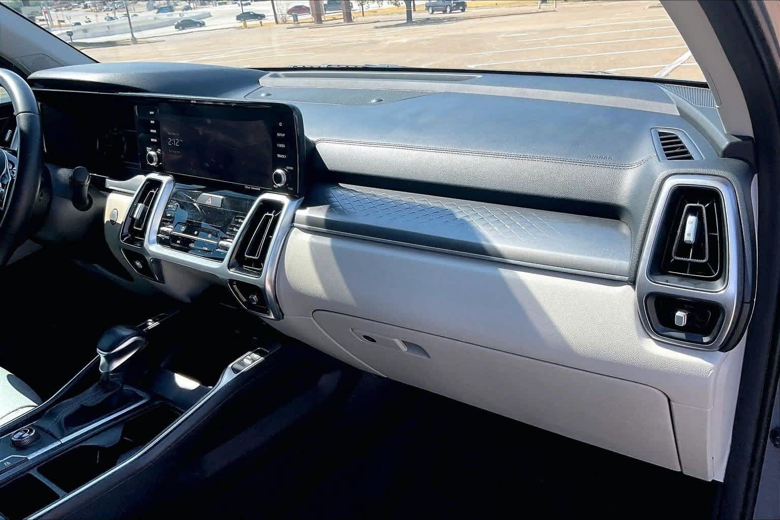 Certified 2022 Kia Sorento S w/ Panoramic Sunroof Package FWD image 21