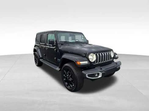 Used 2025 Jeep Wrangler Unlimited Sahara image 31