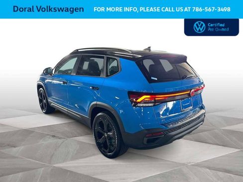 Used 2025 Volkswagen Taos SE image 6