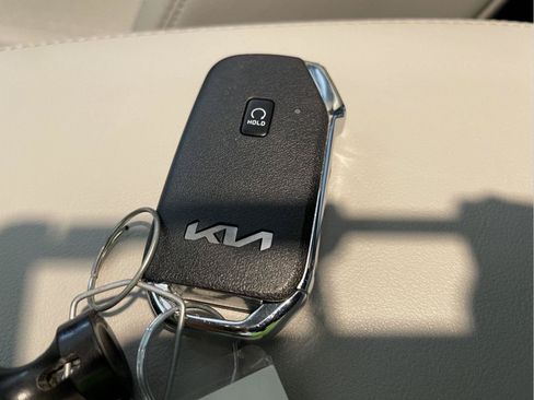 Used 2023 Kia Sorento SX AWD/4WD image 33