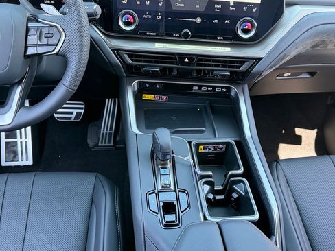 New 2026 Lexus TX 500h AWD image 11