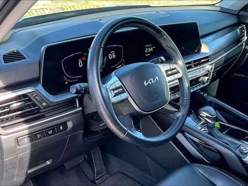 Used 2025 Kia Telluride S image 17