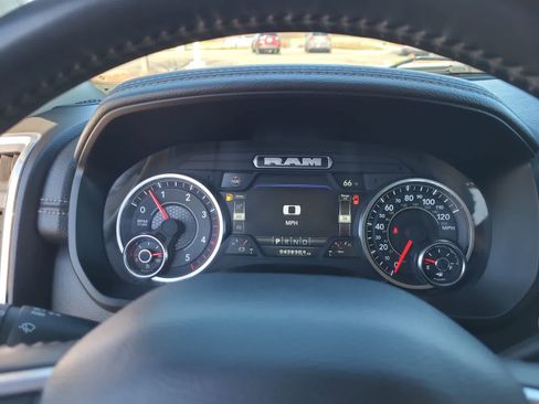 Used 2024 RAM 2500 Laramie AWD/4WD image 26