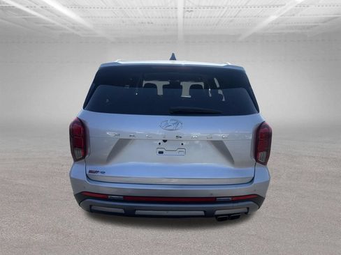 Used 2025 Hyundai Palisade SEL FWD image 3