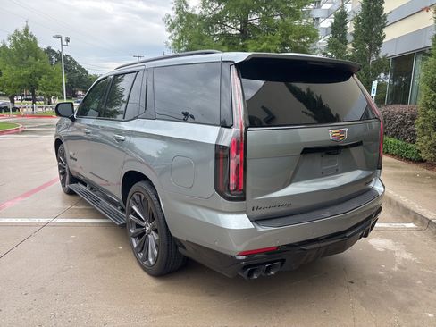 Used 2025 Cadillac Escalade V w/ LPO, Floor Liner Package image 8