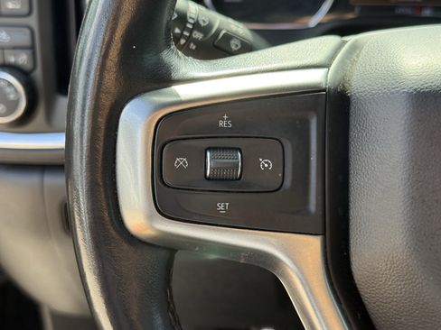 Used 2022 Chevrolet Silverado 1500 LT AWD/4WD image 16