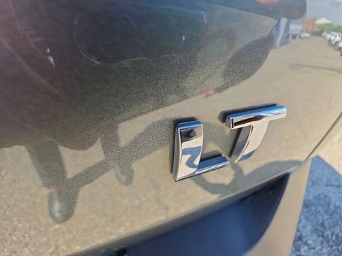 Used 2022 Chevrolet Traverse LT w/ LPO, Floor Liner Package AWD/4WD image 6