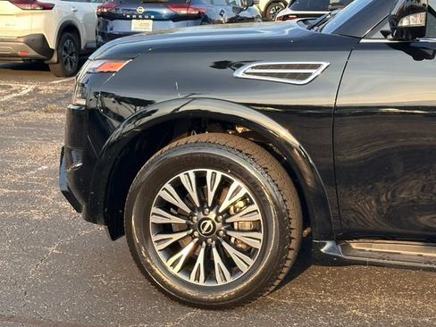 Certified 2023 Nissan Armada SL w/ Midnight Edition Package AWD/4WD image 8