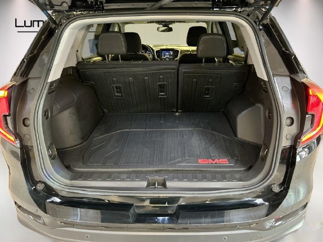 Used 2024 GMC Terrain SLE w/ Driver Convenience Package FWD image 25
