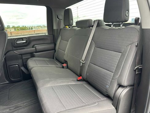 Used 2024 Chevrolet Silverado 2500 Custom w/ Custom Value Package image 17