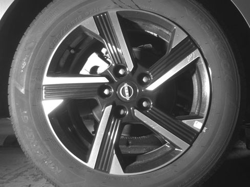 Used 2025 Nissan Sentra SV FWD image 15