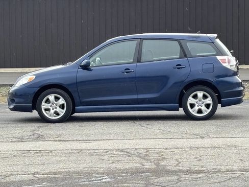 Used 2005 Toyota Matrix XR image 1