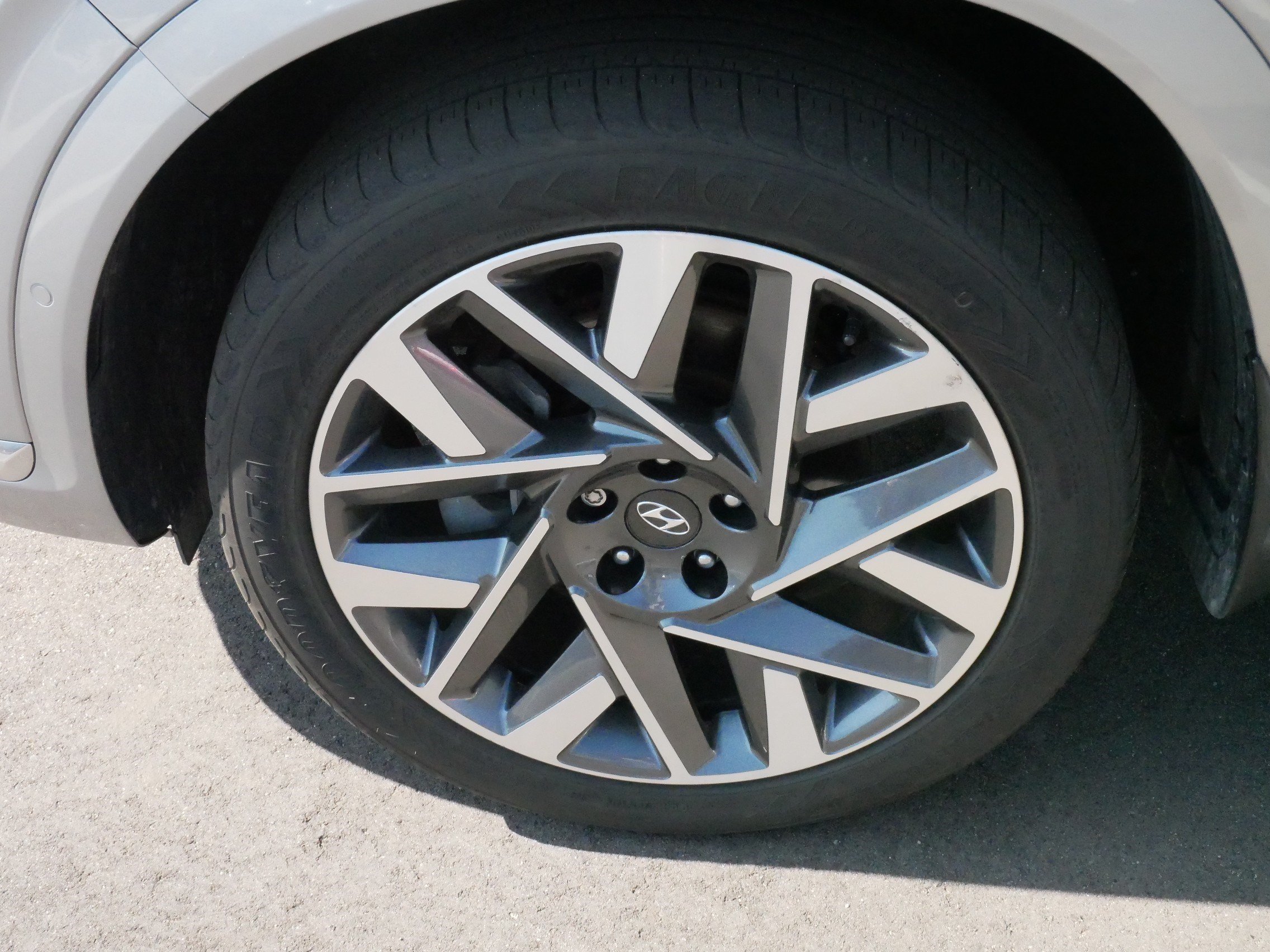 Used 2022 Hyundai Santa Fe Calligraphy AWD/4WD image 16