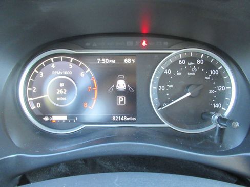 Used 2018 Nissan Kicks SR w/ Exterior Electronics Package image 22