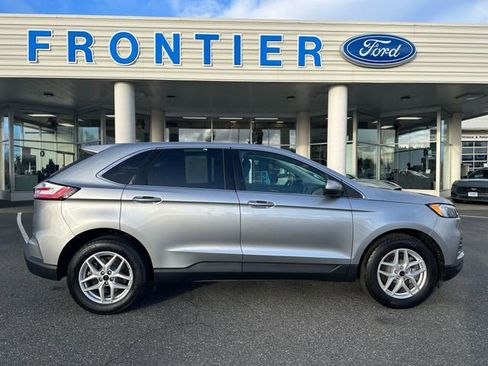 Used 2024 Ford Edge SEL image 2