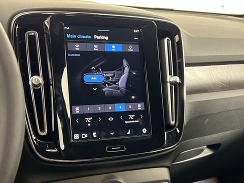Certified 2023 Volvo XC40 Recharge Ultimate image 17