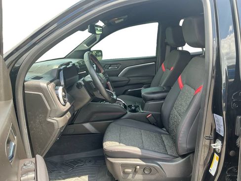 Used 2024 Chevrolet Colorado Z71 w/ Z71 Convenience Package 2 AWD/4WD image 14