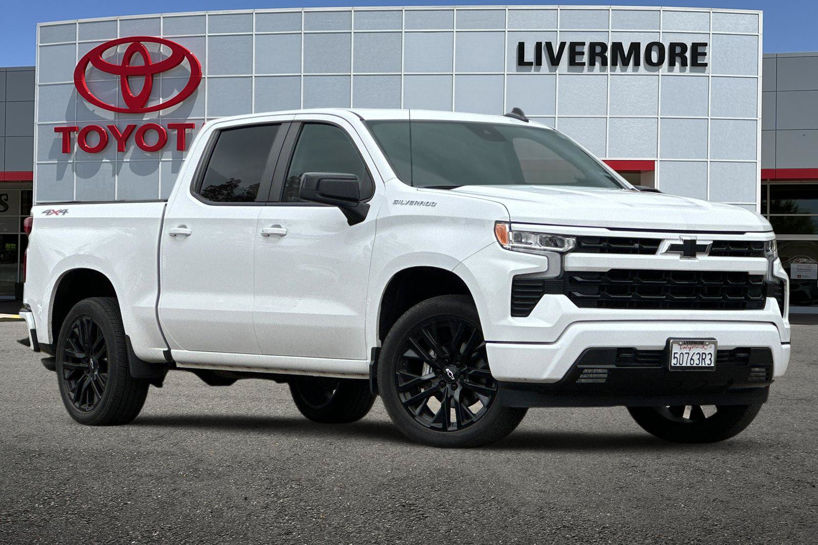Used 2022 Chevrolet Silverado 1500 RST w/ Protection Package AWD/4WD image 2