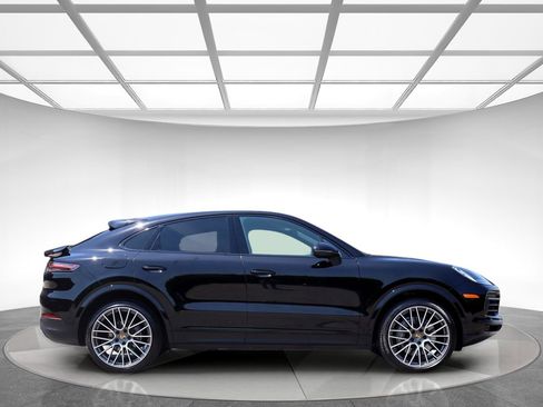 Used 2021 Porsche Cayenne Coupe AWD/4WD image 4