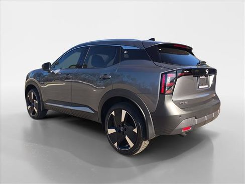 New 2026 Nissan Kicks SR w/ SR Premium Package AWD/4WD image 3