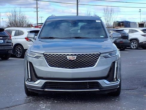 Used 2025 Cadillac XT6 Premium Luxury image 39