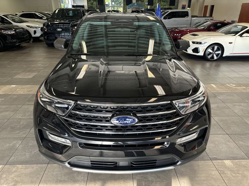 Certified 2022 Ford Explorer XLT w/ Equipment Group 202A image 21
