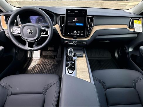 New 2026 Volvo XC60 B5 Core w/ Climate Package AWD/4WD image 7