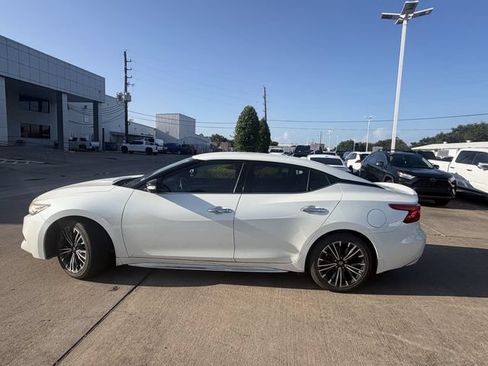 Used 2017 Nissan Maxima 3.5 SV w/ Dynamic Package FWD image 8
