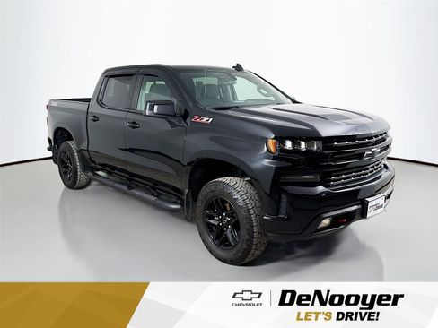 Used 2020 Chevrolet Silverado 1500 LT Trail Boss AWD/4WD image 1