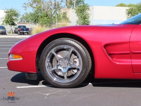 Used 2004 Chevrolet Corvette Convertible w/ Preferred Equipment Group image 18