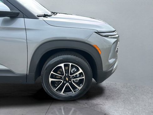 Certified 2025 Chevrolet TrailBlazer LT AWD/4WD image 32