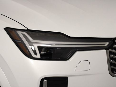 New 2026 Volvo XC90 B6 Plus w/ Protection Package Premier image 14