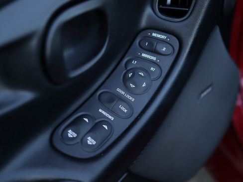 Used 2002 Chevrolet Corvette Coupe w/ Preferred Equipment Group2 image 25