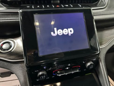 Used 2021 Jeep Grand Cherokee L Limited image 13