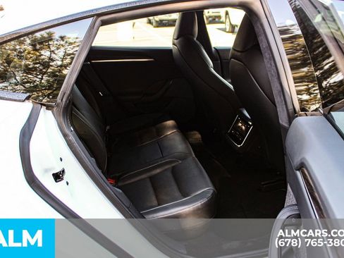 Used 2021 Tesla Model S Plaid image 17