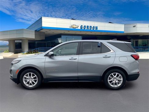 Used 2023 Chevrolet Equinox LT image 3