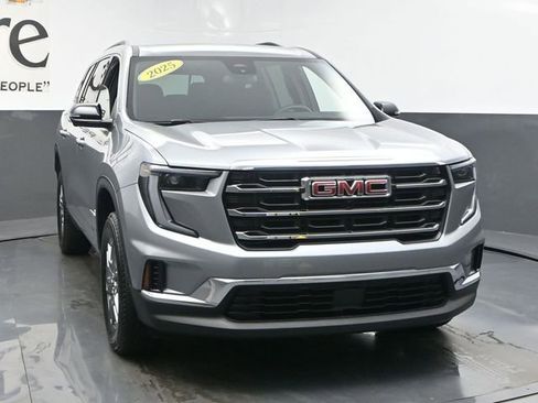 Used 2025 GMC Acadia Elevation image 52