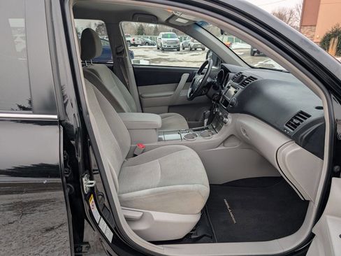 Used 2013 Toyota Highlander 4WD image 11