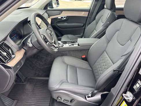 Used 2026 Volvo XC90 B6 Plus w/ Protection Package Premier image 8