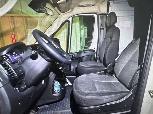 Used 2023 RAM ProMaster 2500 FWD image 6
