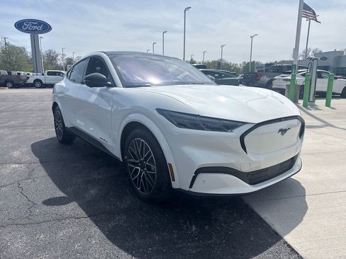 Used 2025 Ford Mustang Mach-E Premium image 4