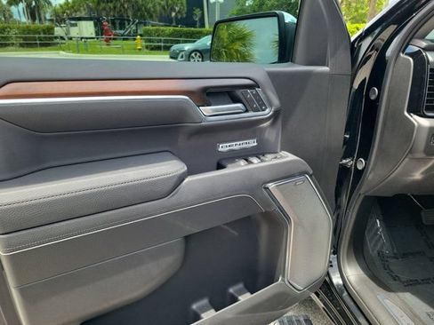 Used 2025 GMC Sierra 1500 Denali w/ Denali Reserve Package AWD/4WD image 20