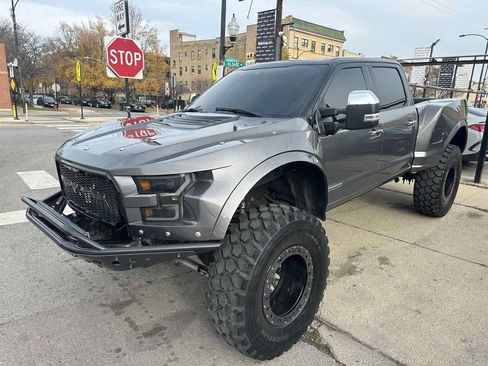 Used 2022 Ford F250 Lariat w/ Lariat Ultimate Package image 3