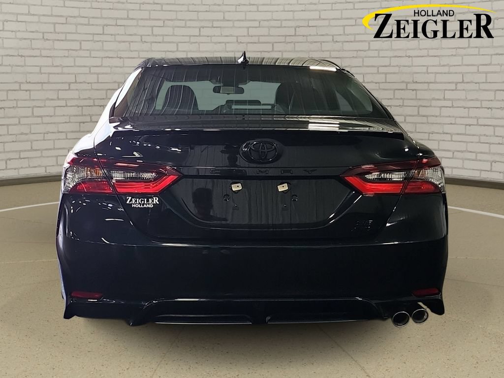 Used 2023 Toyota Camry SE AWD/4WD image 6