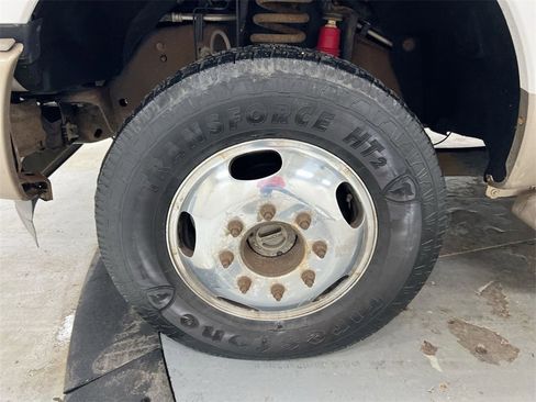 Used 2011 Ford F350 King Ranch w/ FX4 Off Road Pkg image 24